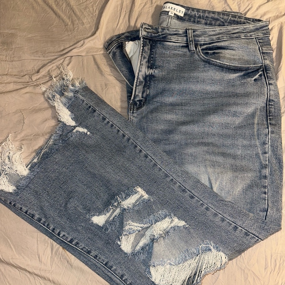Blakely Women's Urban Distressed Crop Blue Jeans